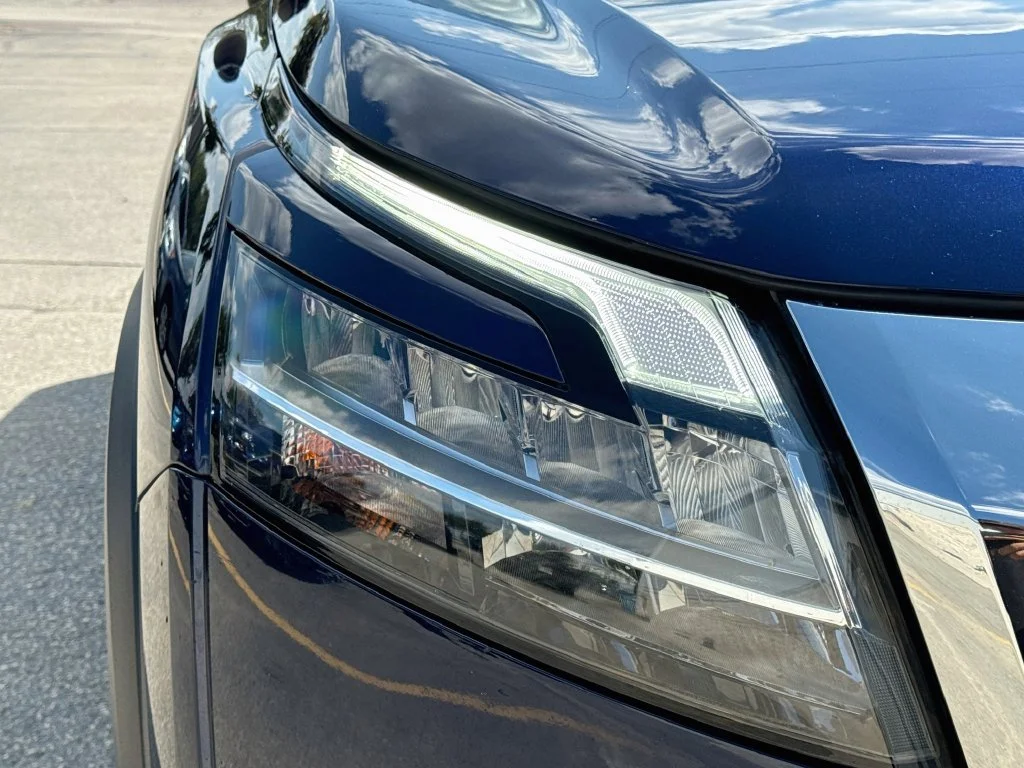 Used 2024 Blue Nissan SL image 40
