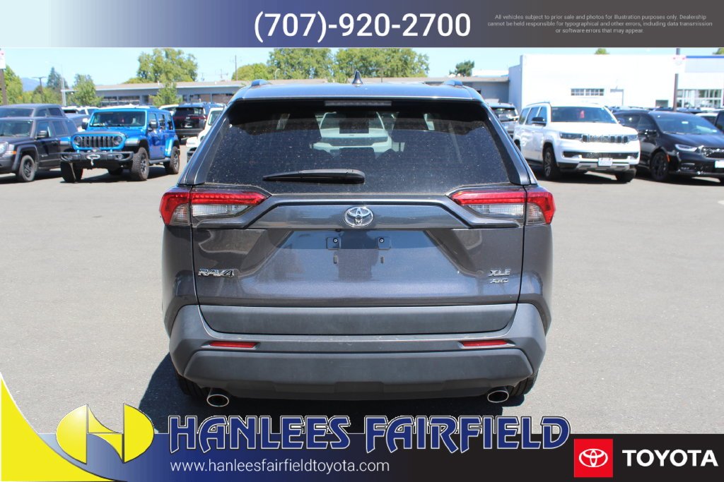 2024 Toyota RAV4 XLE - Photo 8