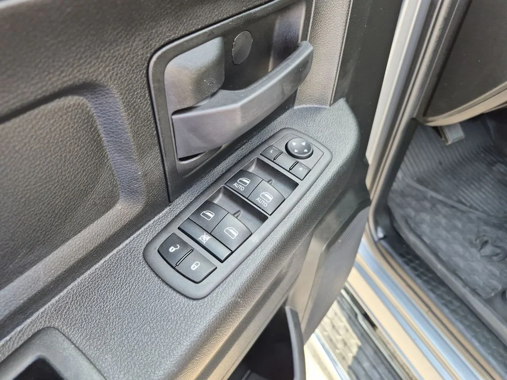 Used 2022 Silver Ram Tradesman image 20