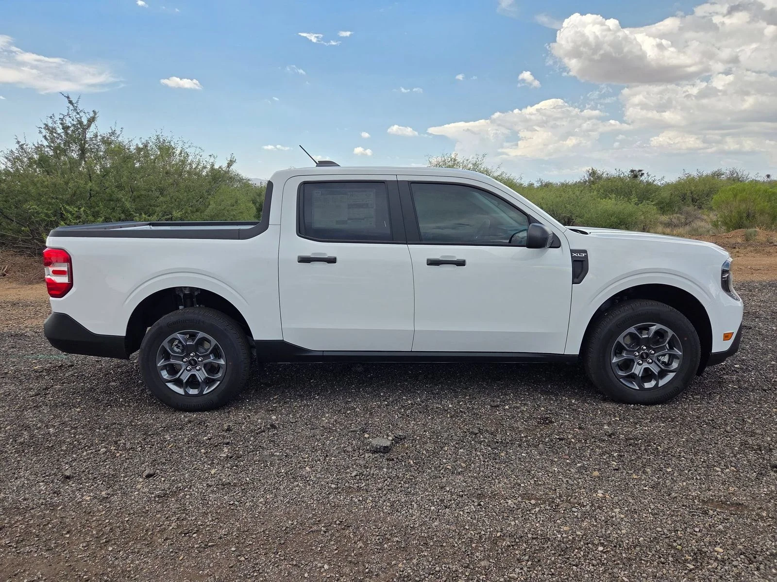 New 2026 Oxford White Ford XLT image 4