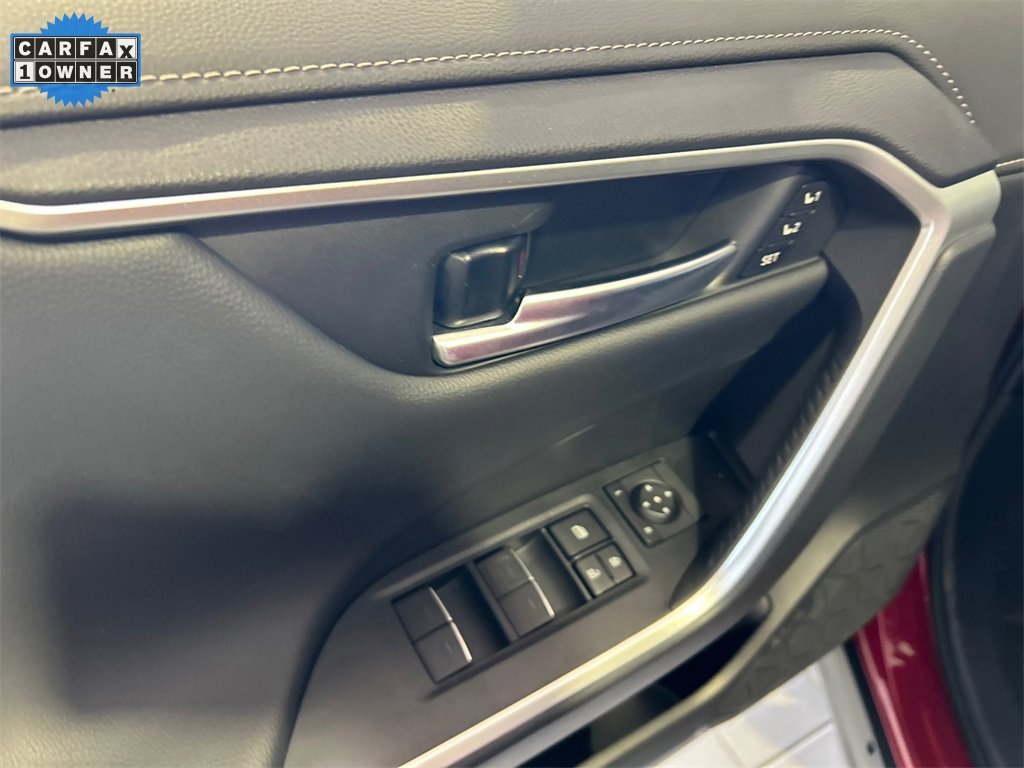 2025 TOYOTA RAV4 - Image 13