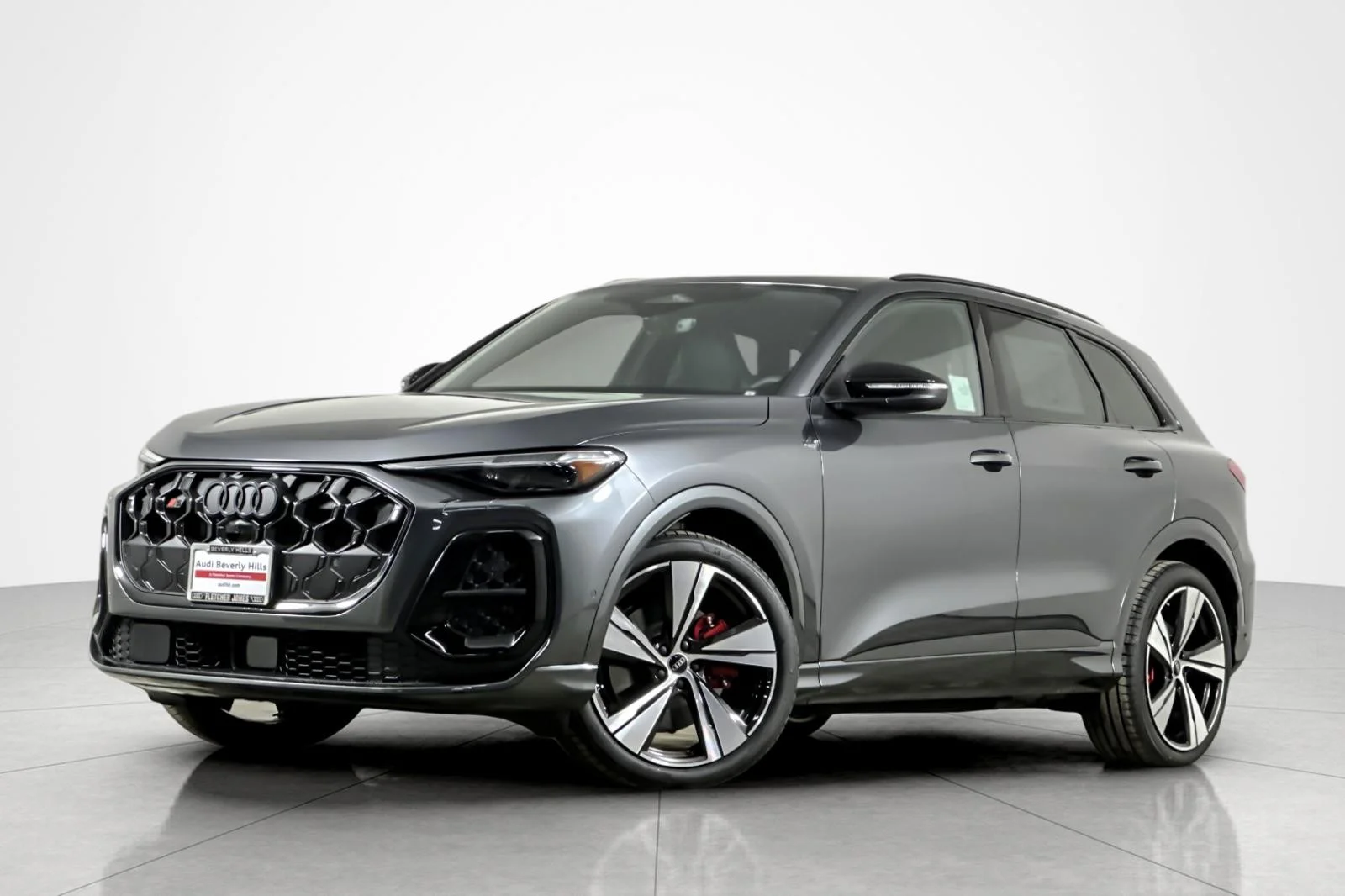2025 Audi SQ5 Prestige's photo