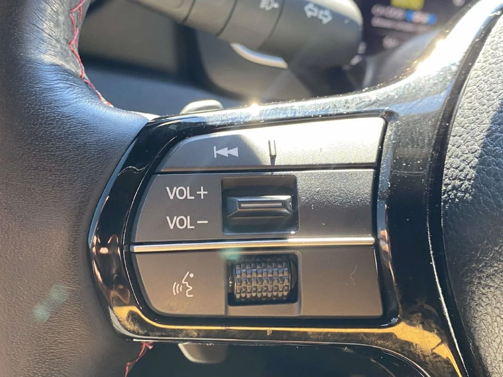 Certified Used 2025  Honda Black Edition image 31