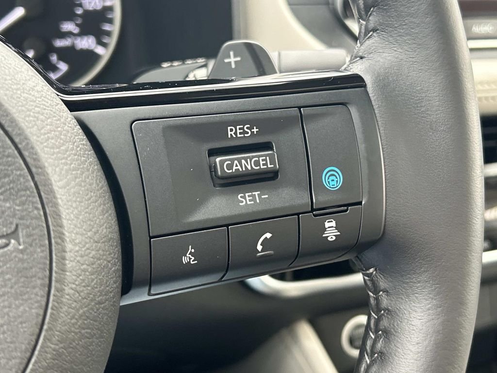 Used 2023 Black Nissan SL image 21