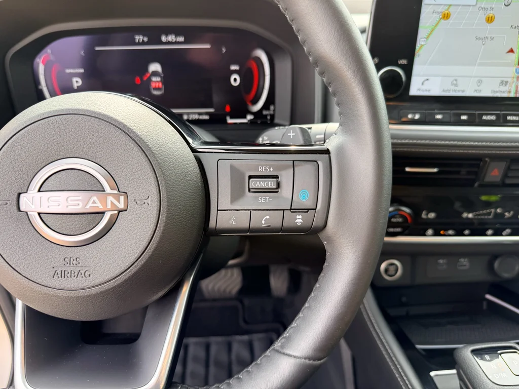 Used 2023 Champagne Silver Metallic Nissan Platinum image 17