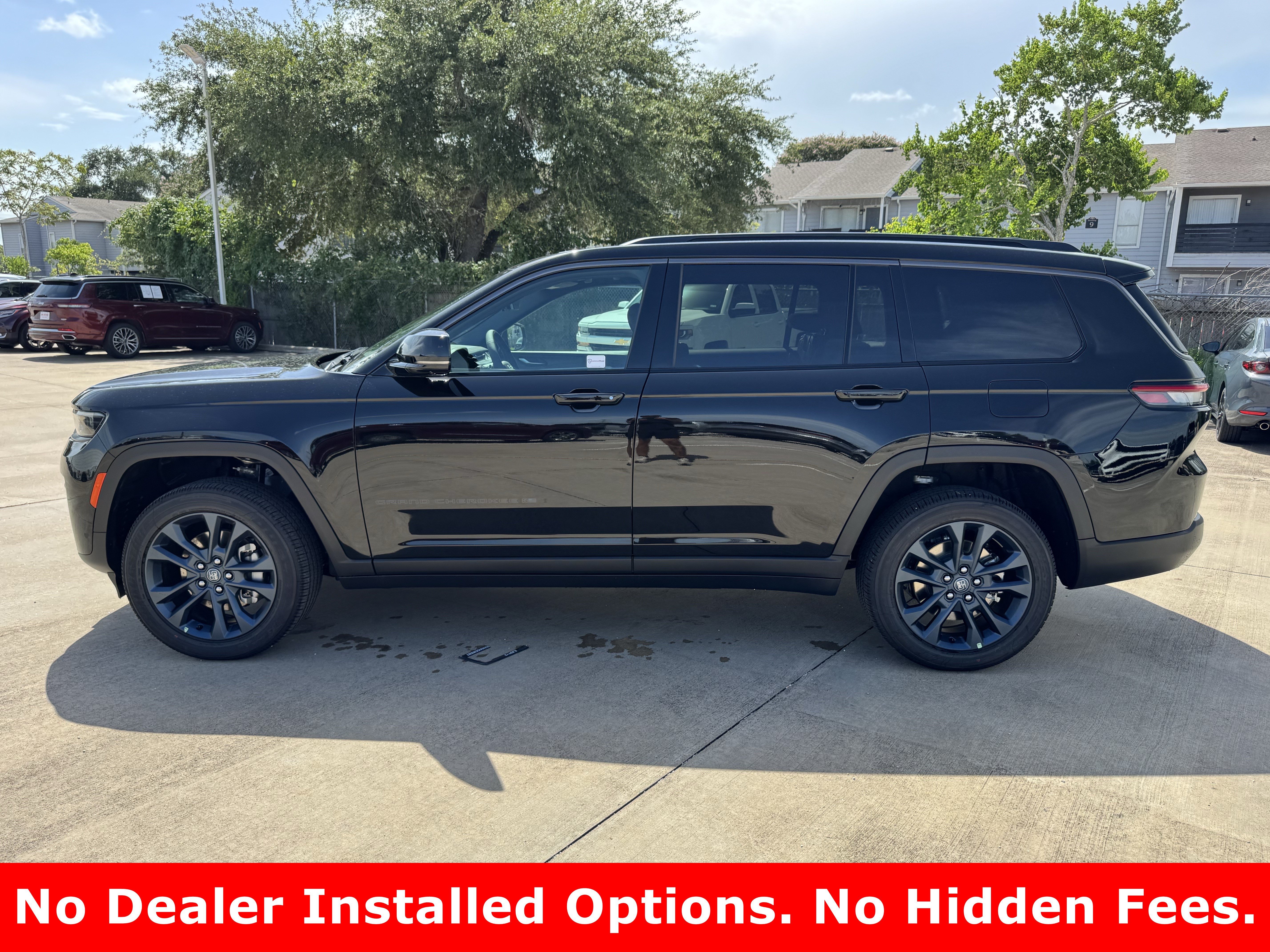 New 2026 Diamond Black Crystal Pearl-Coat Exterior Paint Jeep 85th Anniversary Edition image 4