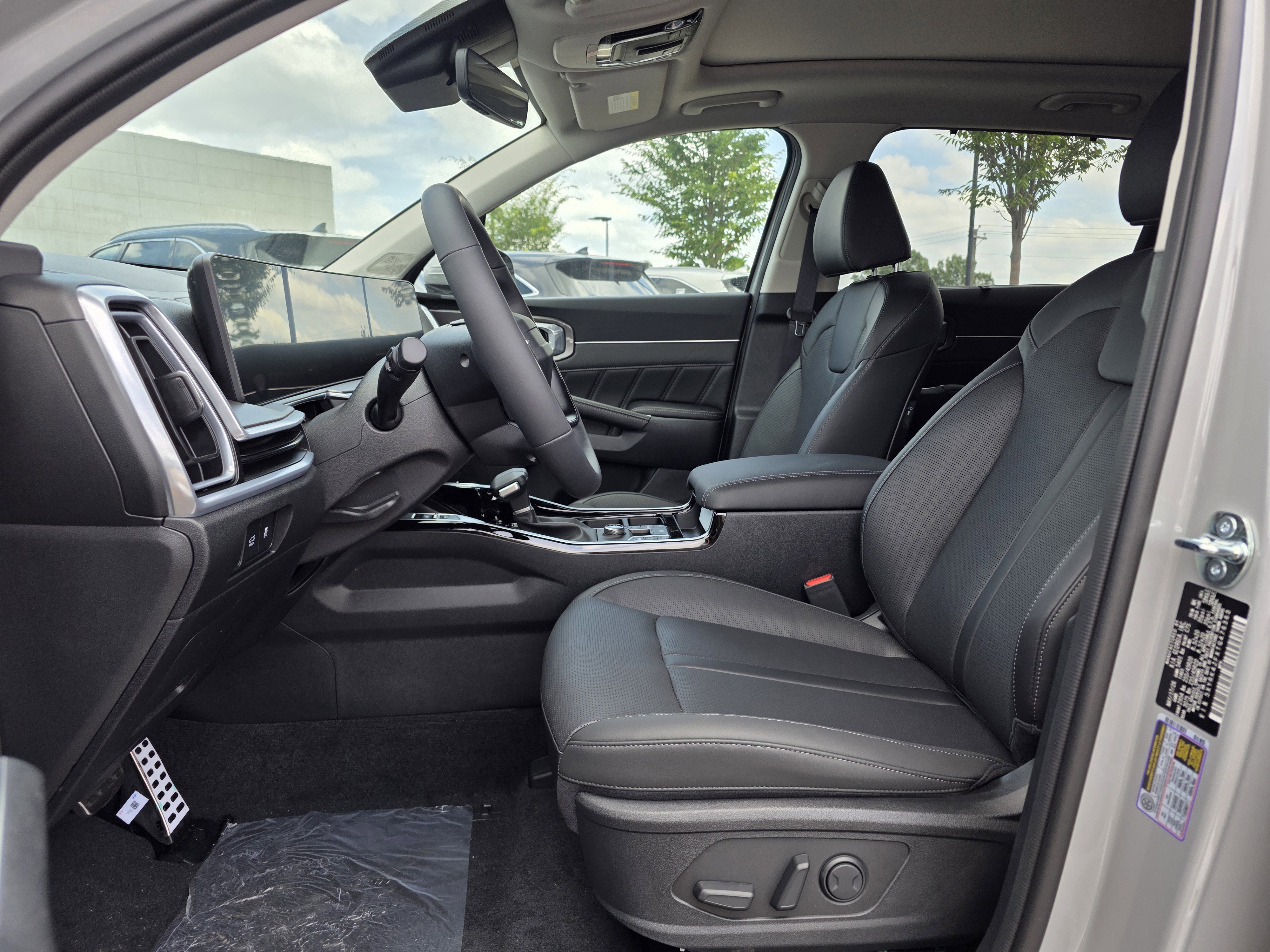 New 2026 Wolf Gray Kia SX image 9