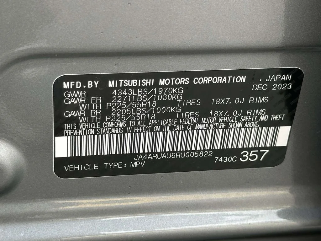 Used 2024 Gray Mitsubishi 2.0 SE image 30