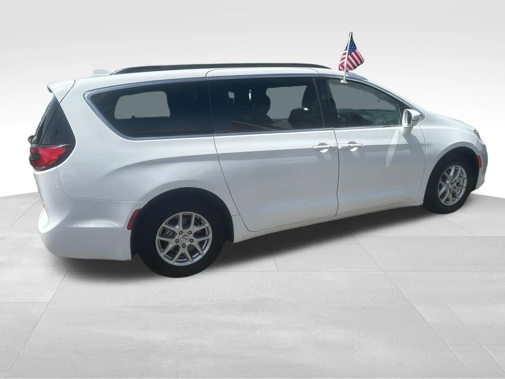 Used 2022 White Chrysler Touring L image 26
