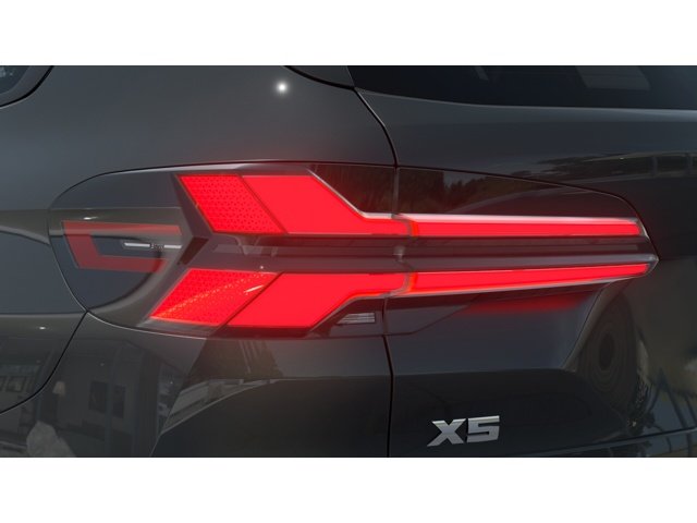 New 2026 Dravit Grey Metallic BMW X5 M60i image 8