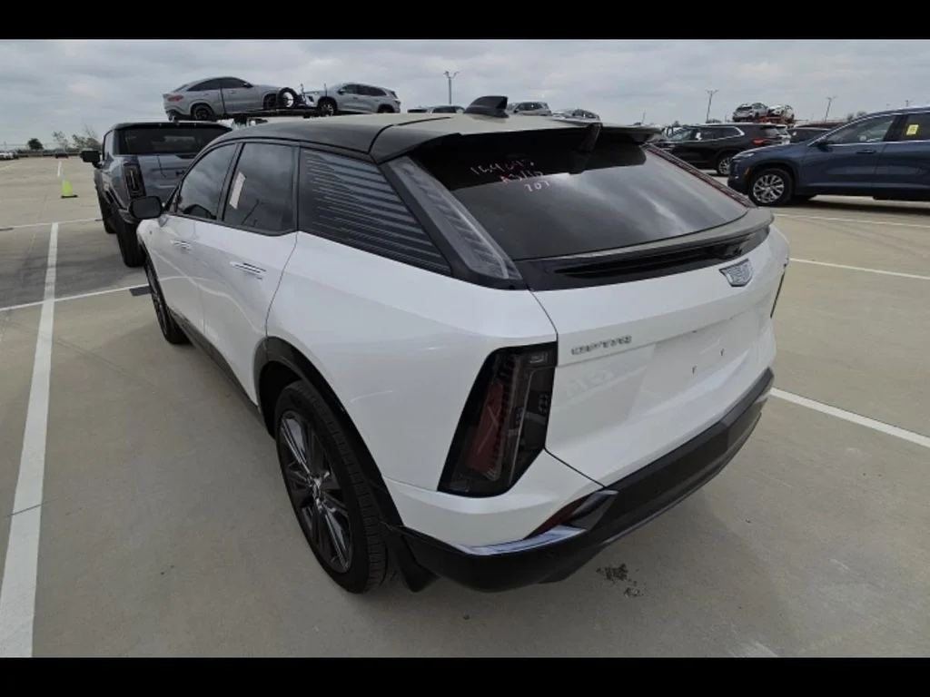 Used 2025 Cadillac OPTIQ Sport 2 with VIN 3GYK3GMR6SS154042 for sale in Smithville, MO