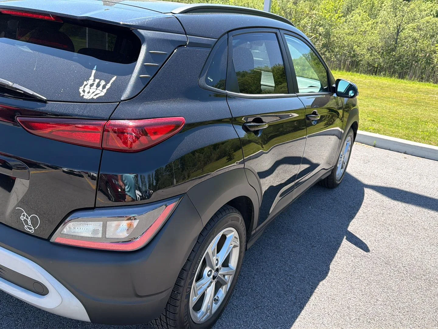 Used 2022 Ultra Black Hyundai SEL image 6