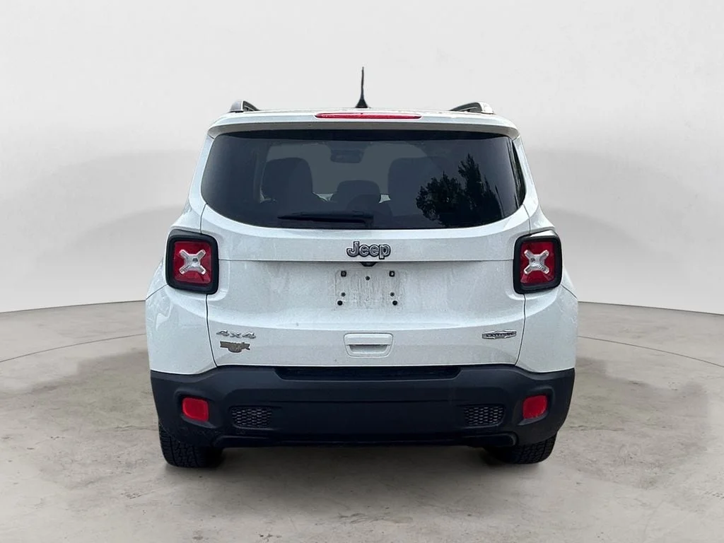 Used 2018 Alpine White Jeep Latitude 4x4 image 5