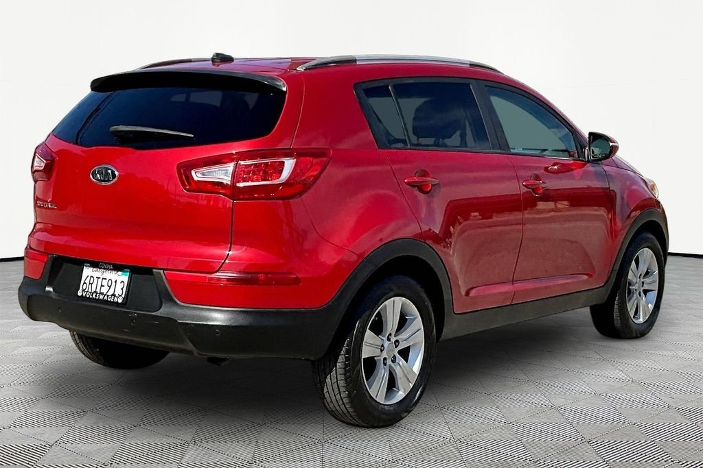 Used 2011 Red Kia LX image 6