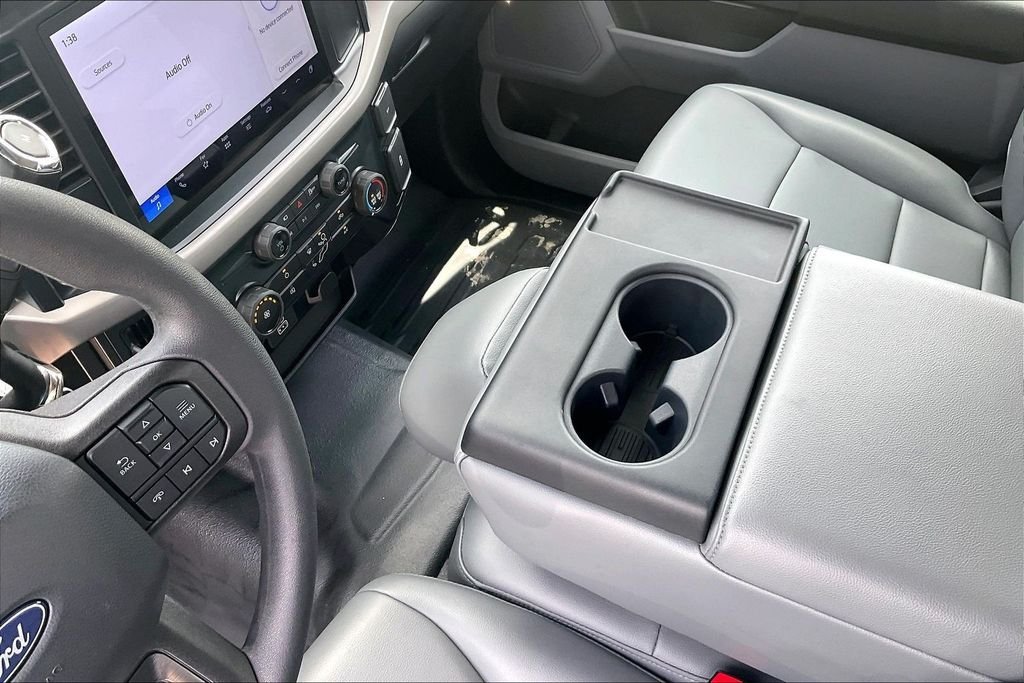 New 2025 Oxford White Ford XL image 7