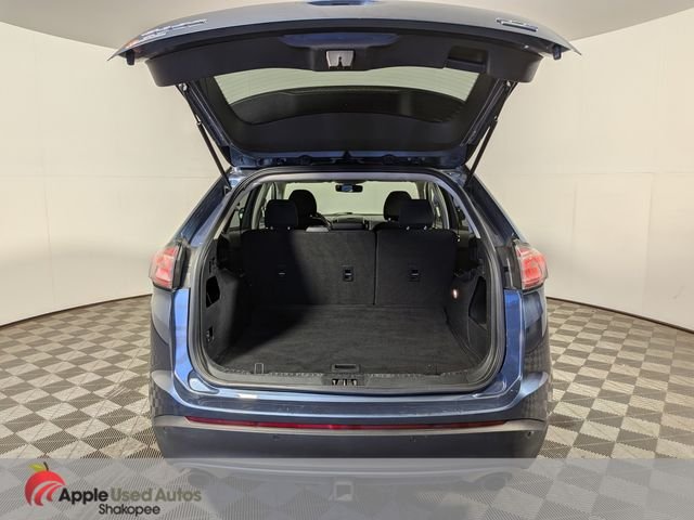 Used 2018 Blue Ford SEL image 7