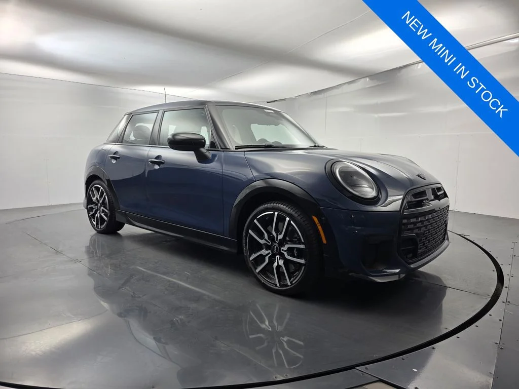 2026 MINI Hardtop Cooper S's photo
