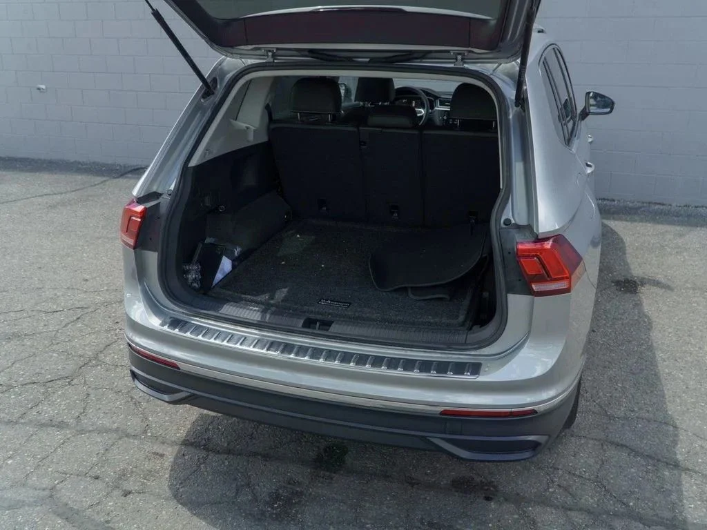 Used 2023 Silver Metallic Volkswagen 2.0T SE image 14