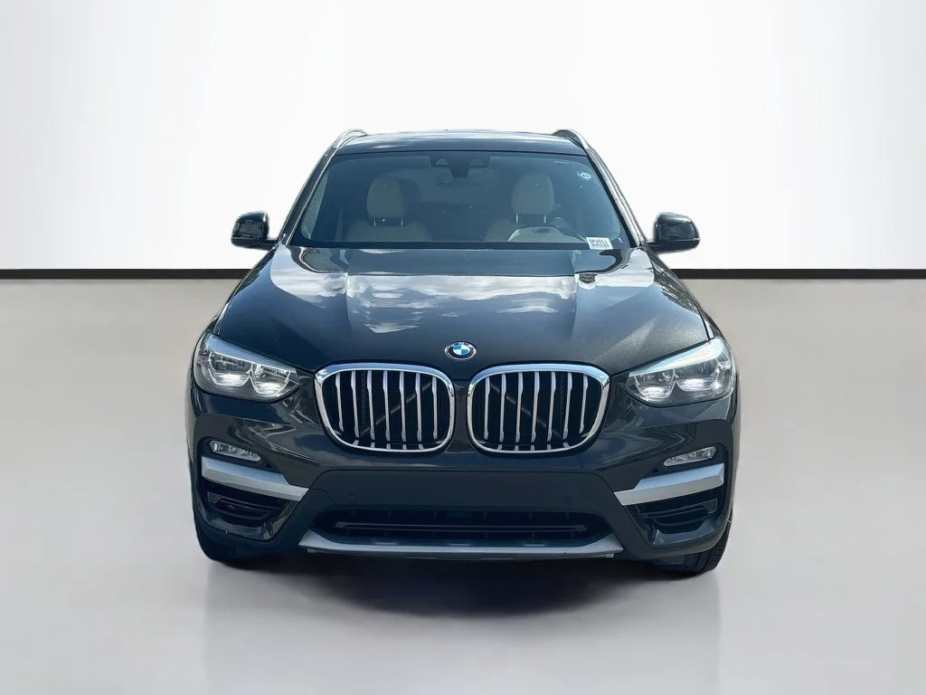 Used 2019 Green BMW sDrive30i image 8