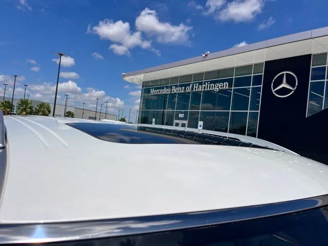Used 2022 White INFINITI LUXE image 7