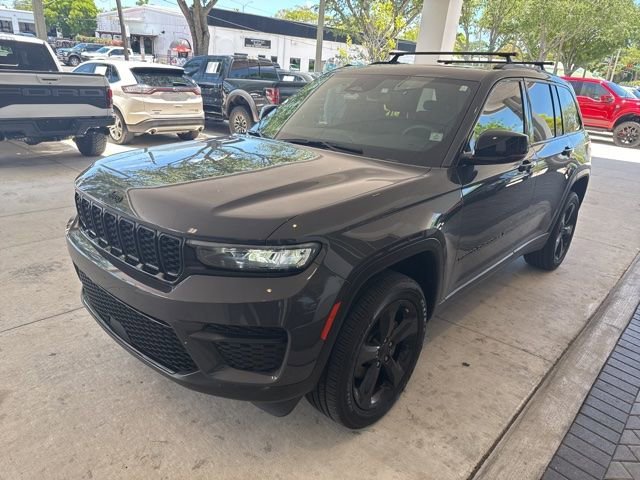 2023 Jeep Grand Cherokee Altitude X 4x4's photo