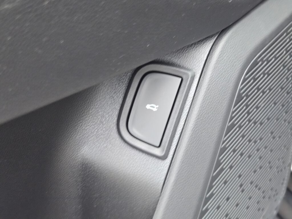 New 2027 Mosaic Black Metallic Chevrolet RS image 25