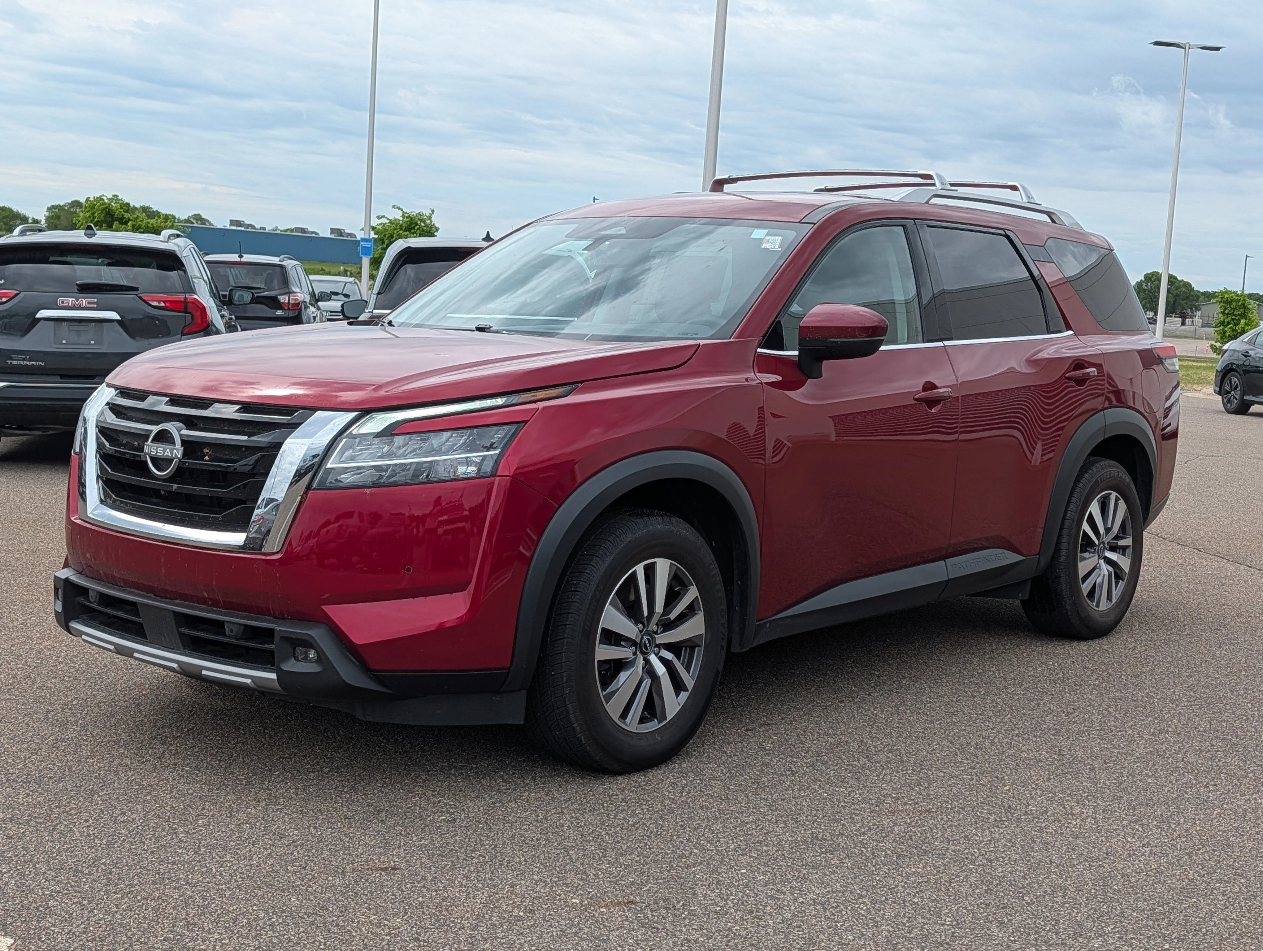 Used 2023 Nissan Pathfinder SL with VIN 5N1DR3CC2PC221277 for sale in Waite Park, Minnesota