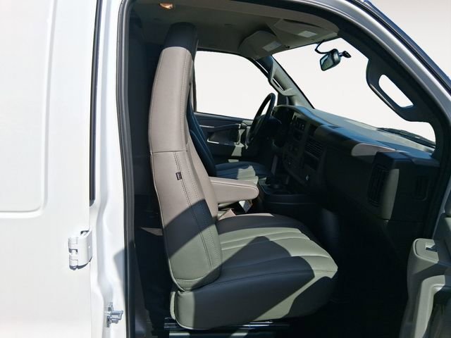 2025 Chevrolet Express Cargo Work Van - Photo 15