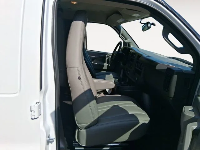 2025 Chevrolet Express Cargo Work Van - Photo 15