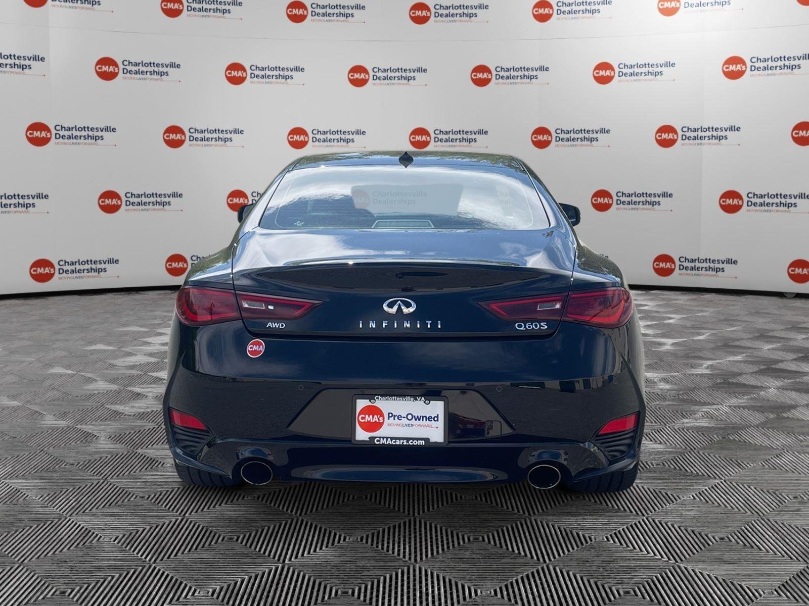 Used 2018 Black Obsidian INFINITI SPORT image 4