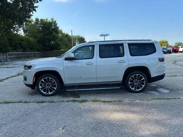 Used 2022 White Jeep Series III image 10