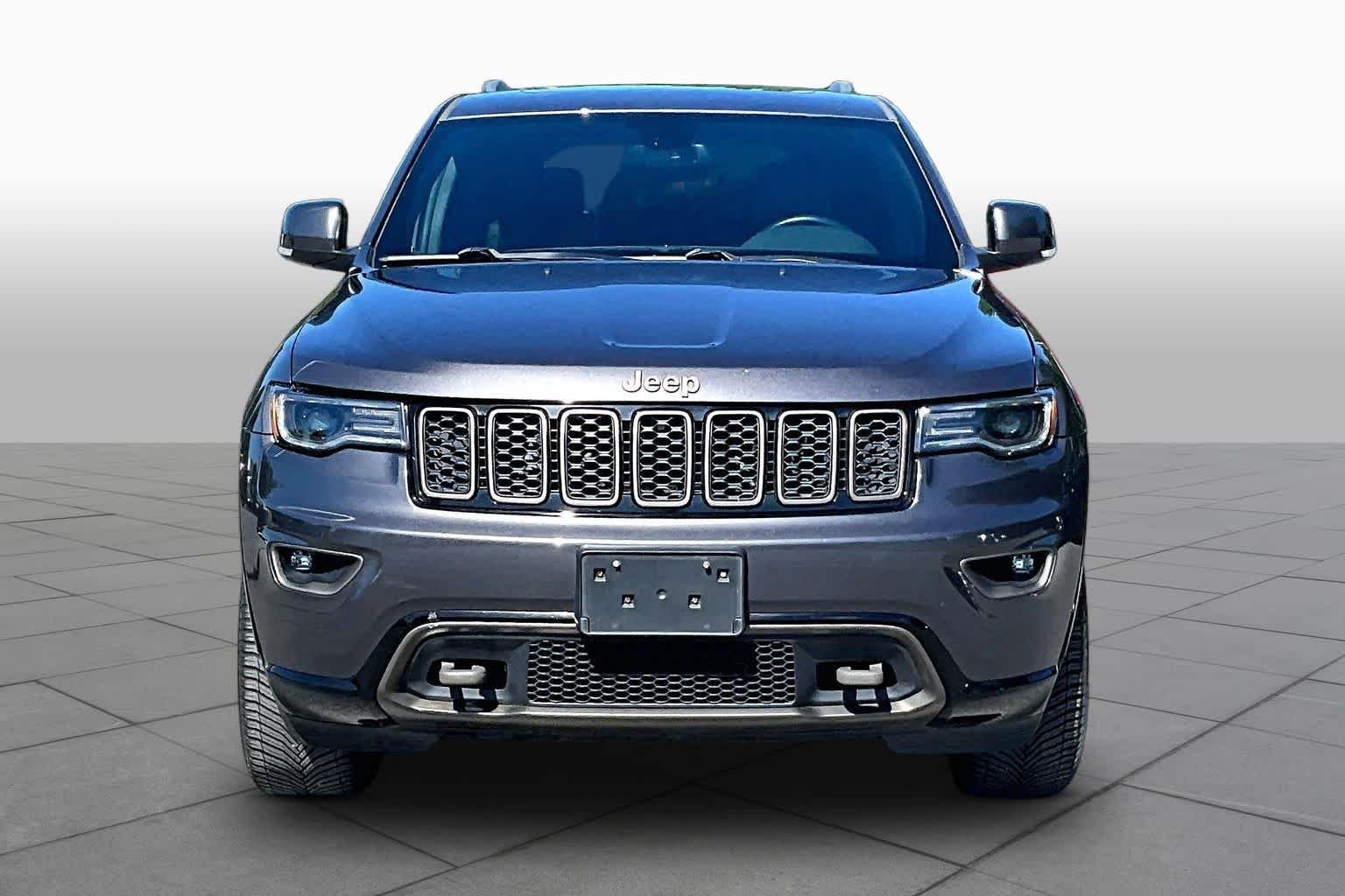 Used 2016 Granite Crystal Metallic Clearcoat Jeep Limited 75th Anniversary image 4