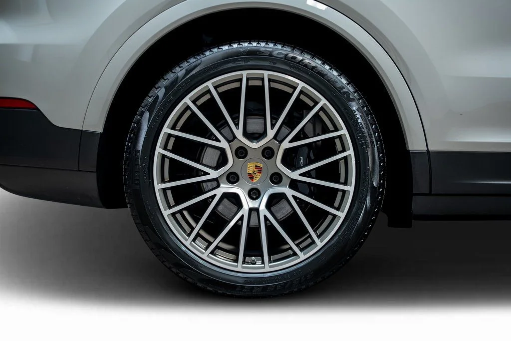 Used 2022  Porsche S Platinum Edition image 21