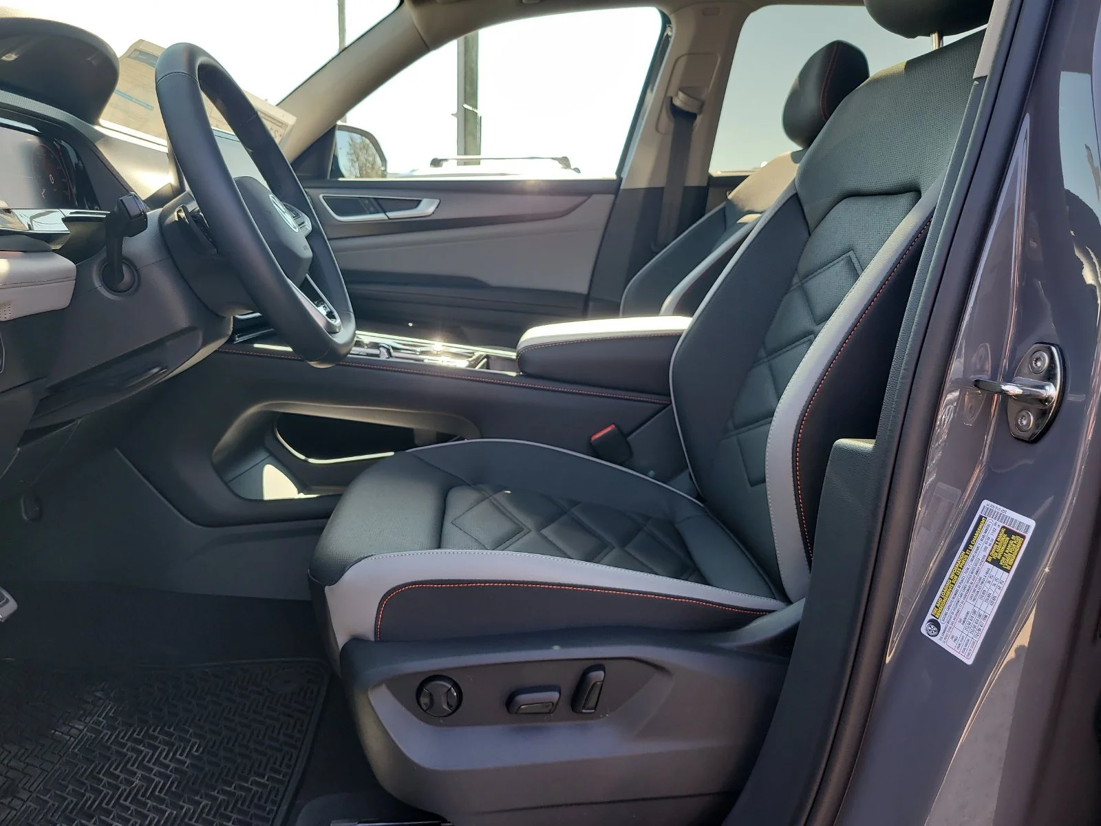 New 2026 Pure Gray Volkswagen 2.0T Peak Edition image 19