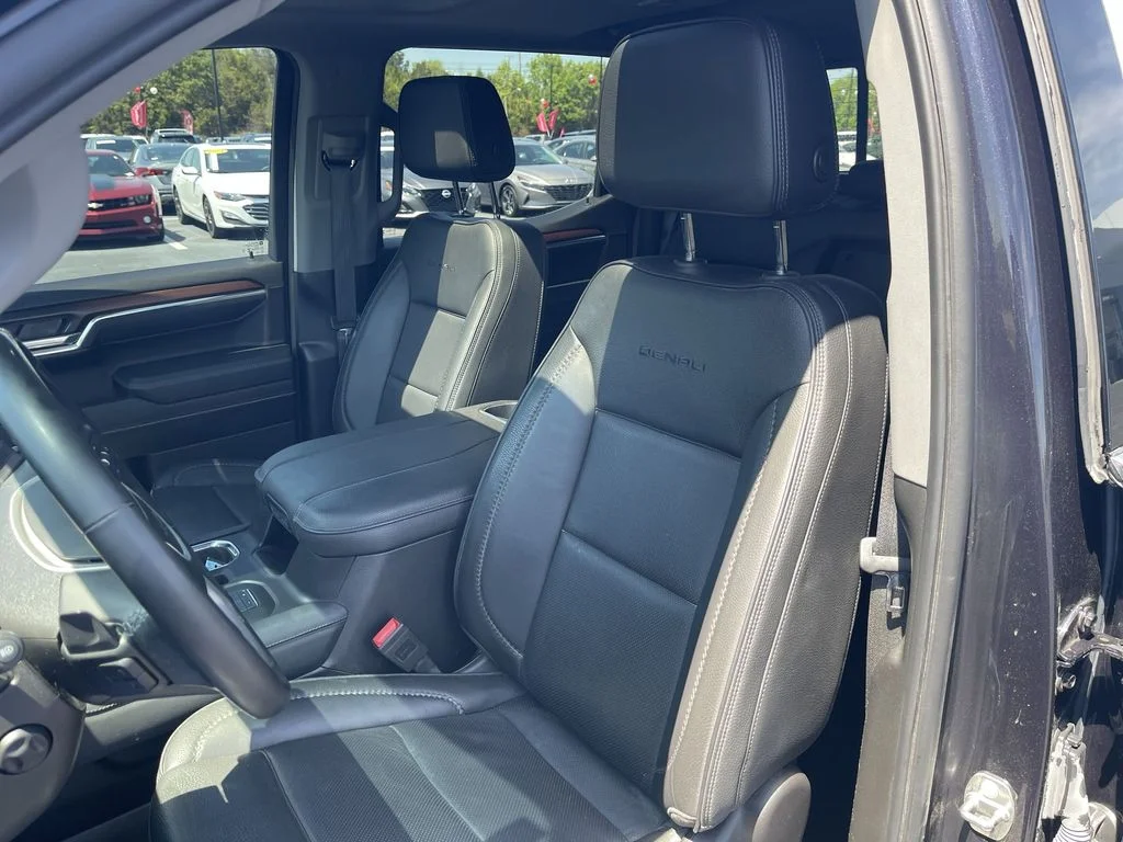 Used 2024 Silver GMC Denali image 13