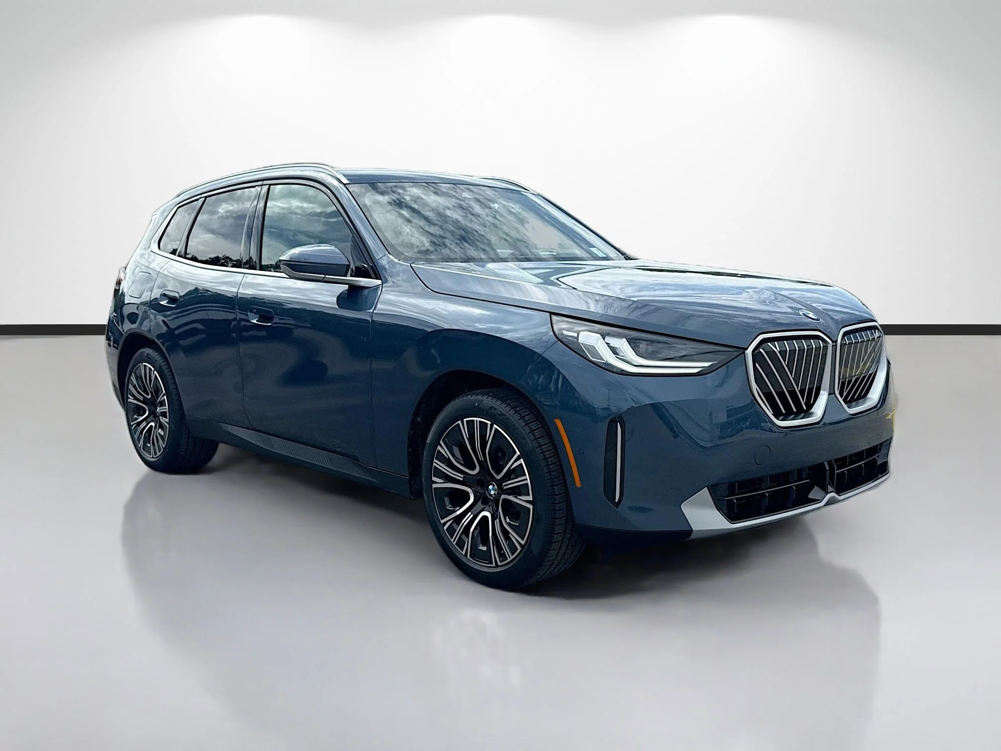New 2026 Arctic Race Blue metallic BMW 30 xDrive image 1