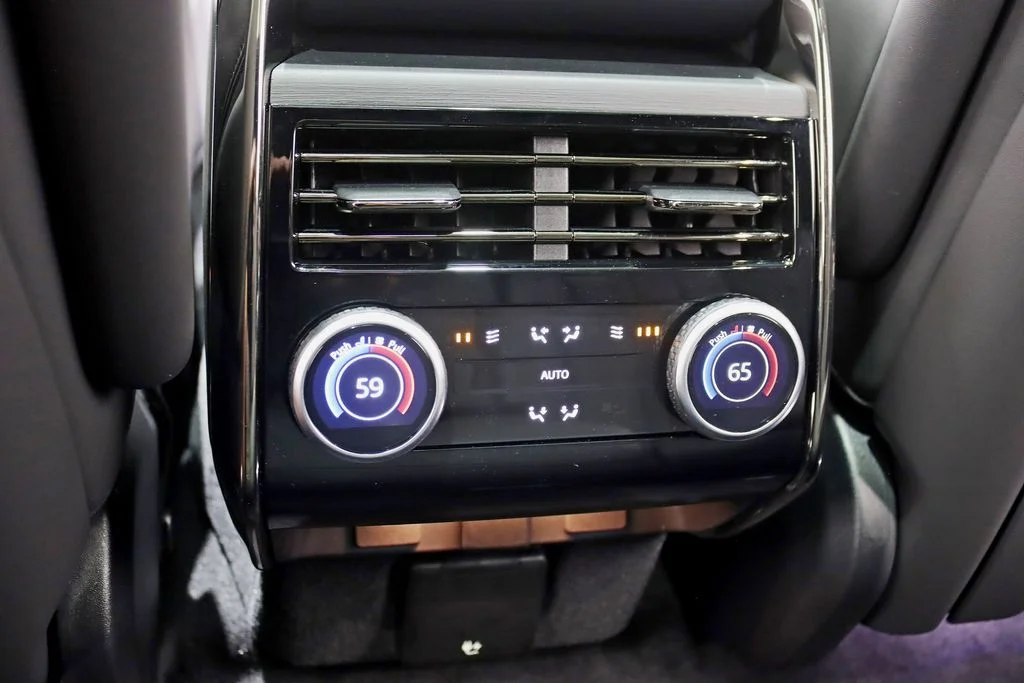 Used 2024 Blue Land Rover Dynamic SE image 28