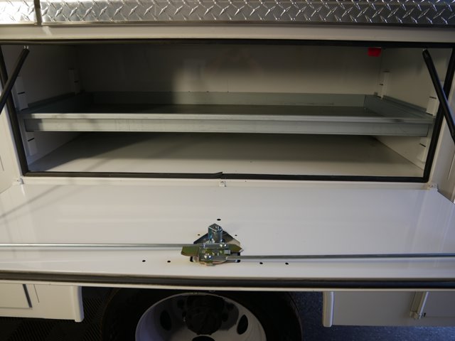 Used 2025 Oxford White Ford Crew Cab XL image 16