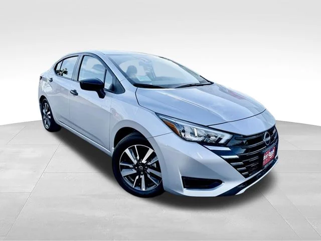 2025 Nissan Versa 1.6 SV CVT's photo