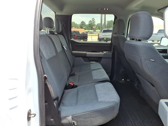 Used 2022  Ford XL image 15