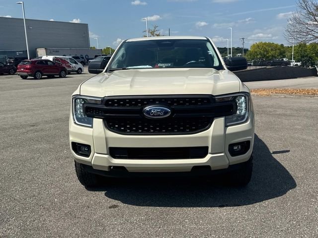 Used 2025 Beige Ford XL image 10