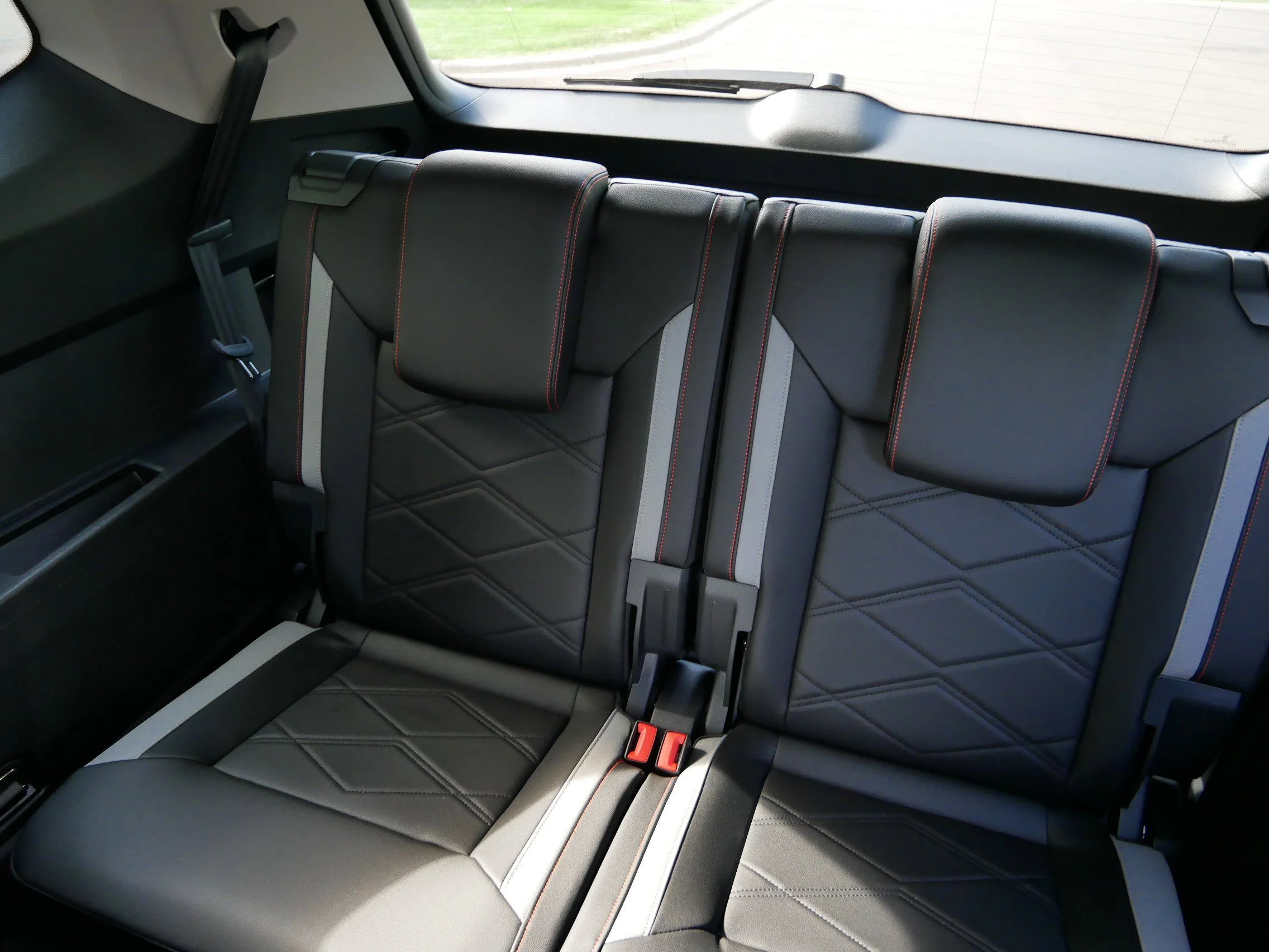 New 2026 Deep Black Pearl Volkswagen 2.0T Peak Edition image 9