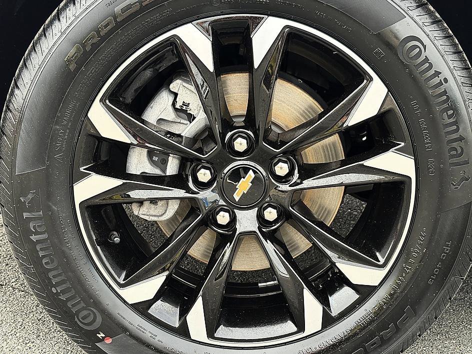 Used 2023 Sterling Gray Metallic Chevrolet LT image 8