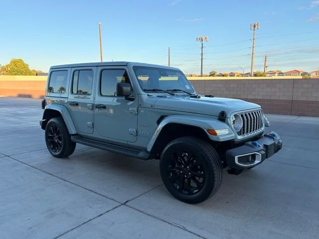 Used 2024 Earl Clearcoat Jeep Sahara 4xe image 5