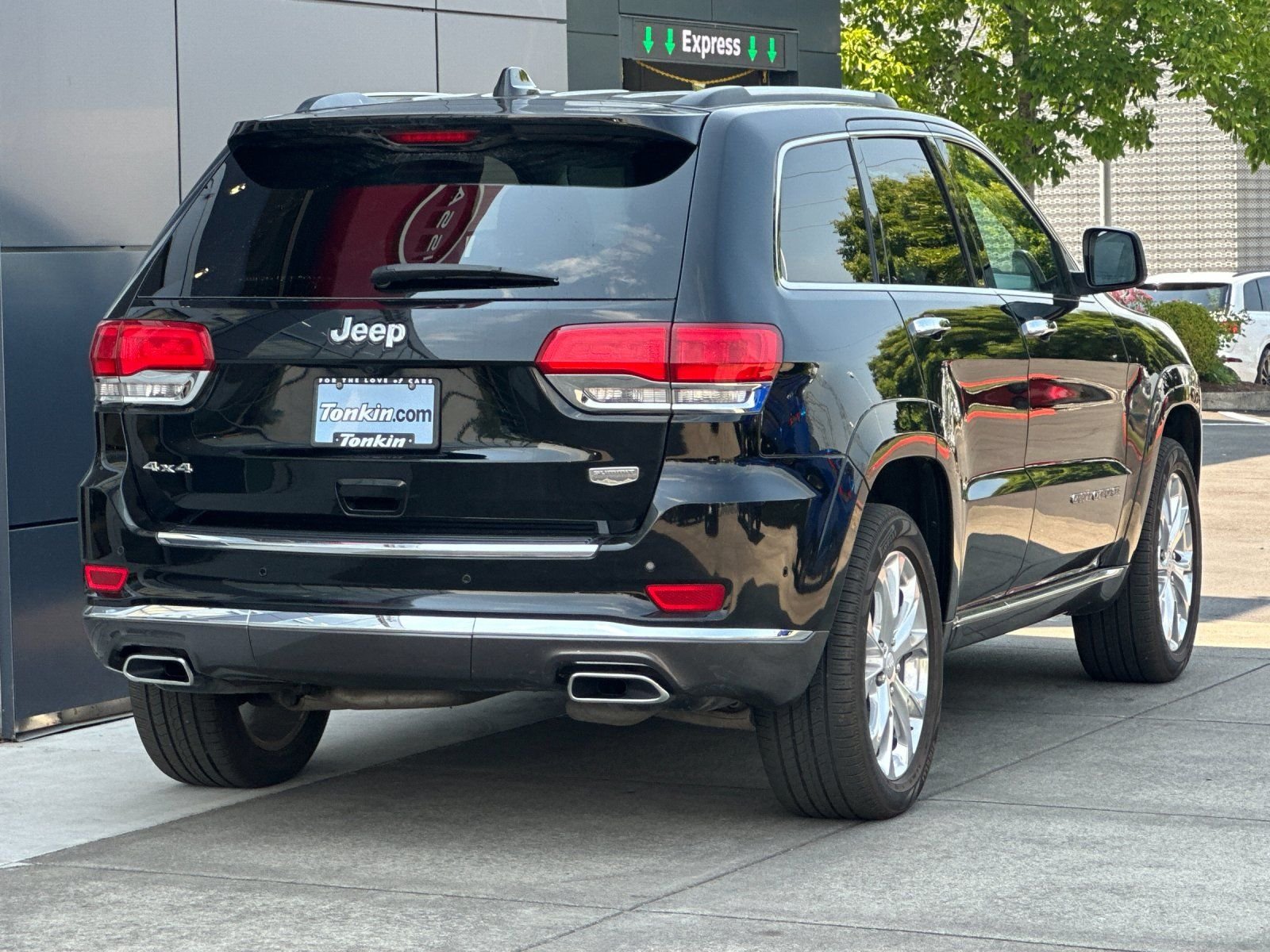 Used 2021 Diamond Black Crystal Pearlcoat Jeep Summit image 3