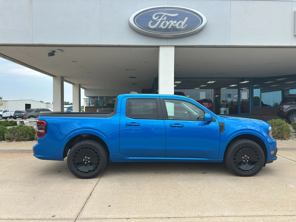 New 2025 Velocity Blue Ford Lobo™ image 9