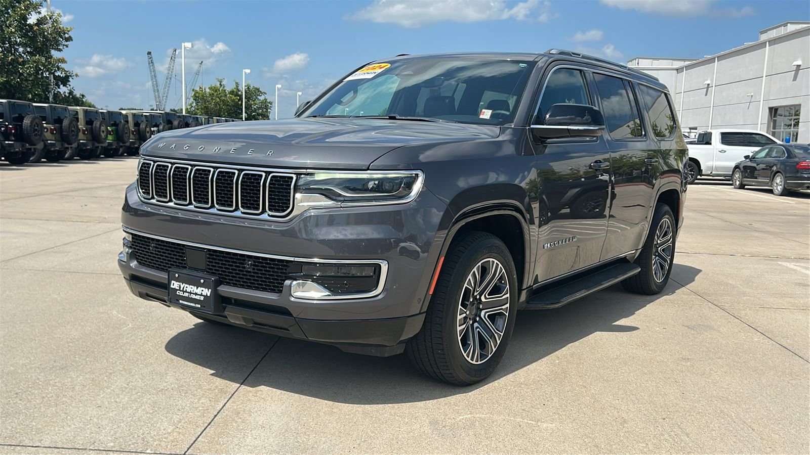 Used 2024 Gray Jeep Base image 8