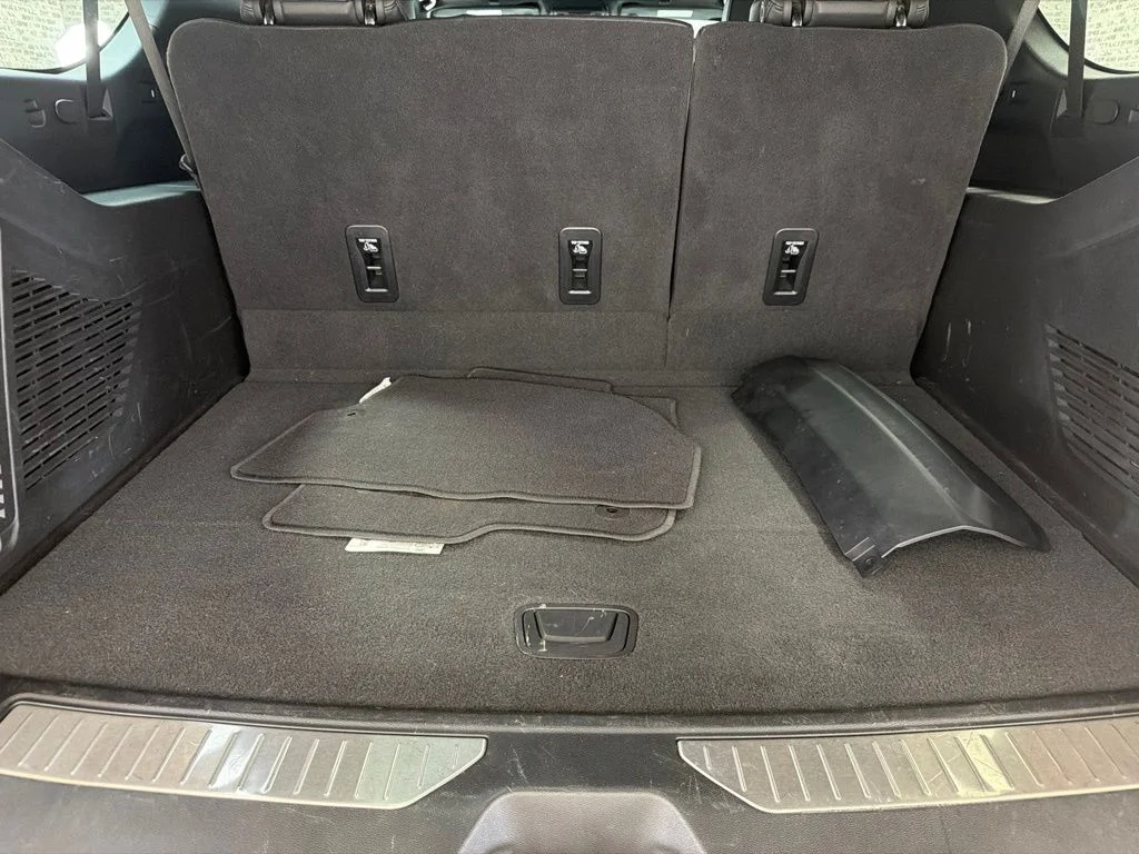 Used 2024 Black Chevrolet Z71 image 9