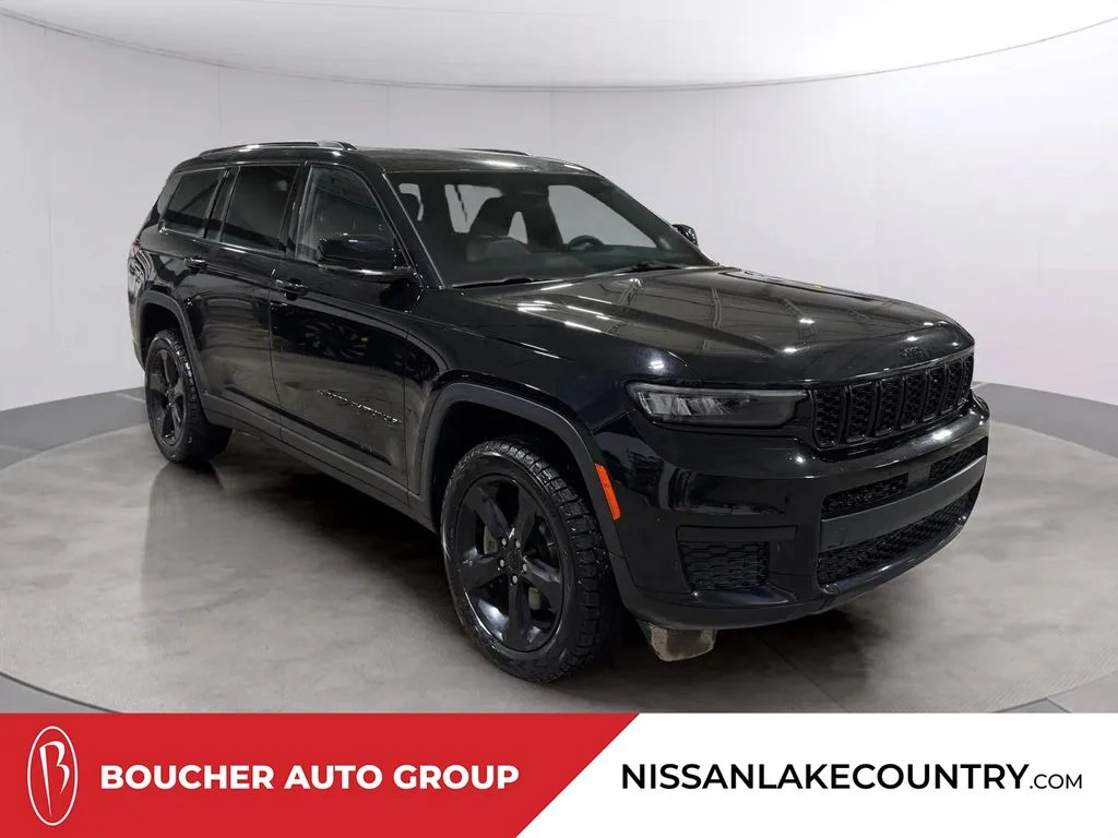 Used 2023 Black Jeep Altitude image 1