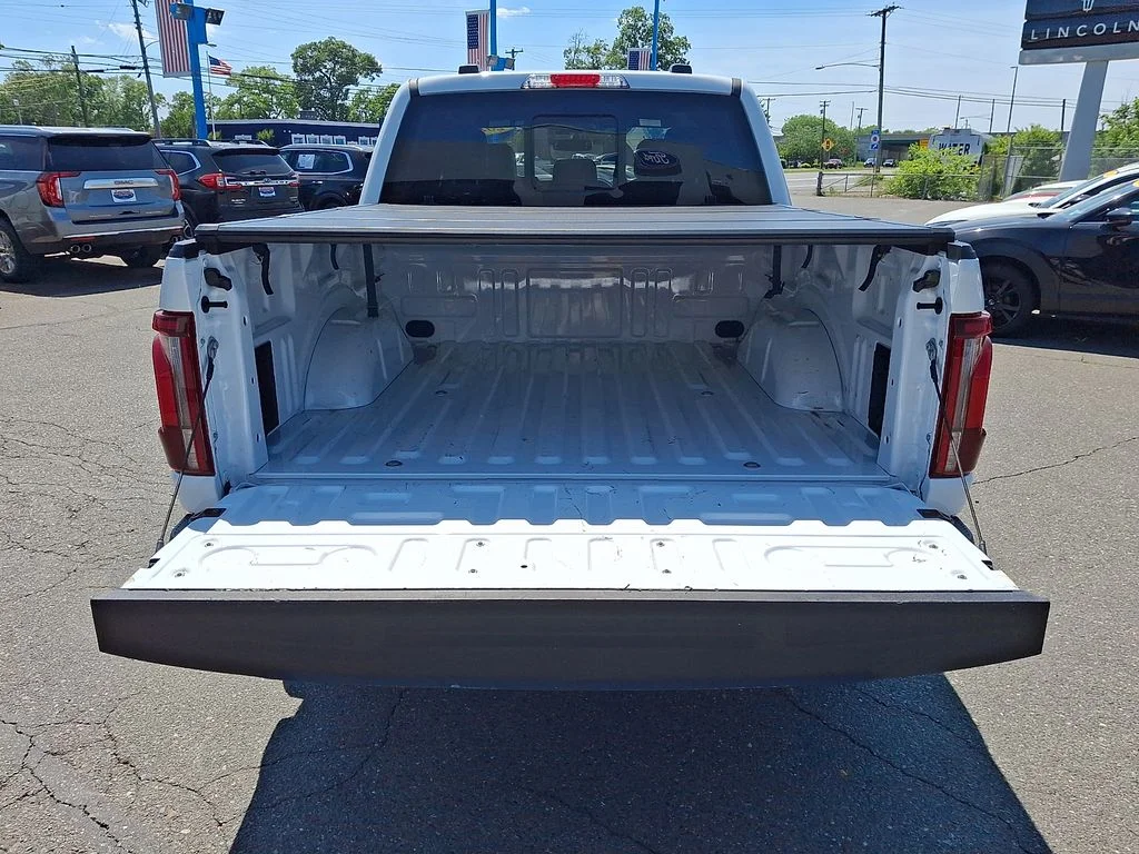 Used 2025 White Ford Lariat image 33